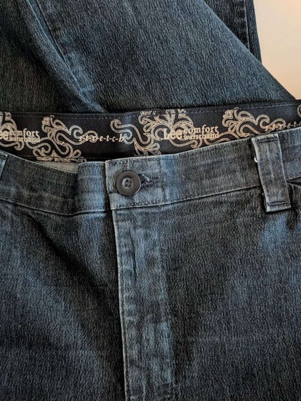 Lee Women's Flare Jeans in Dark Gray Wash - Picture 2 of 5